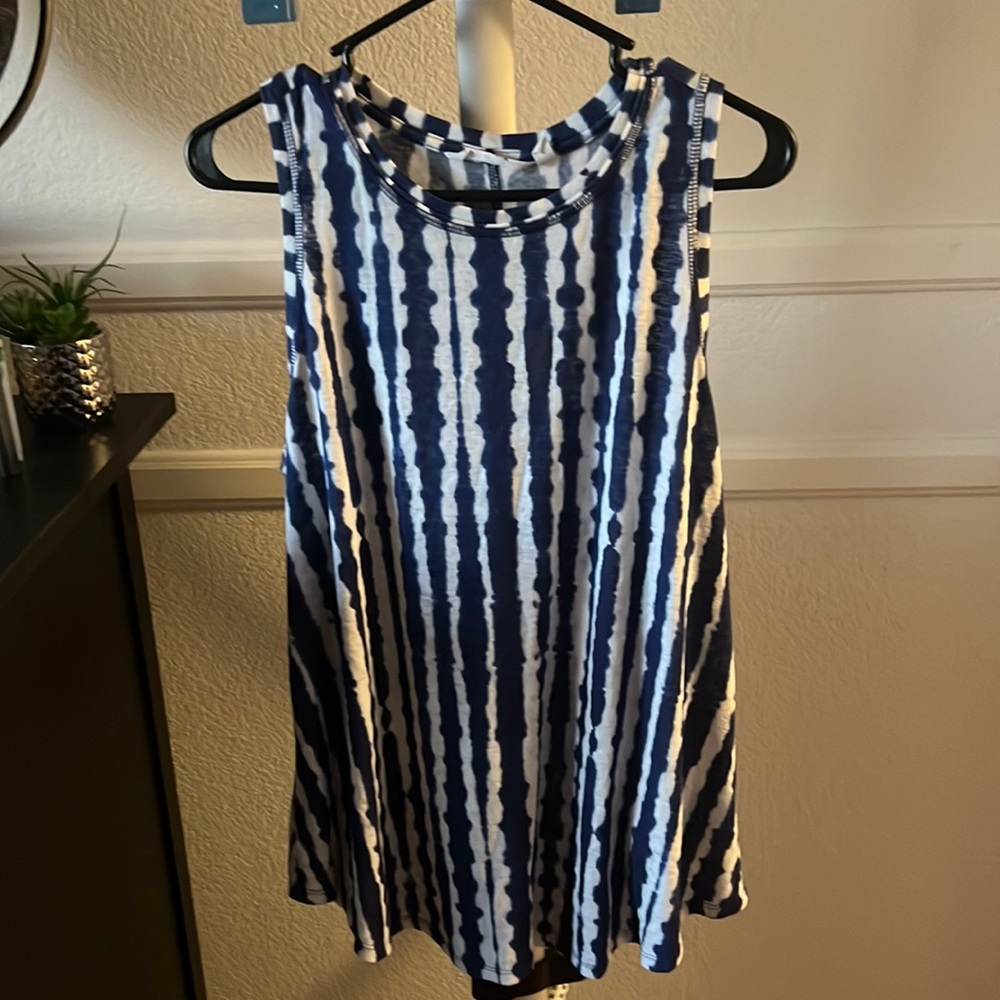 Athleta breezy tank